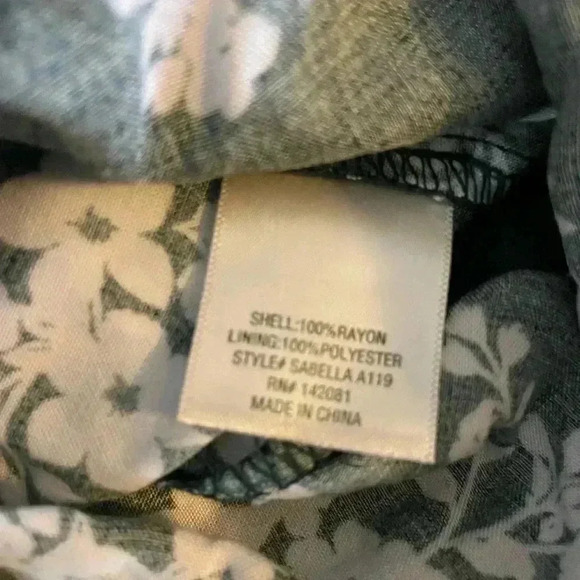 118. Mi Ami Green and White Floral Dress, Size S, EUC - Picture 5 of 6